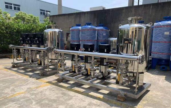 南方水泵304不銹鋼無負壓供水設(shè)備